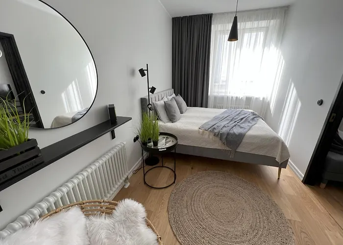 Cozy In Old Town Apartment *